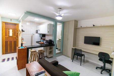 Apartamento para alugar com 28m², 1 quarto e 1 vaga Apartamento para alugar com 28m², 1 quarto e 1 vagaSala