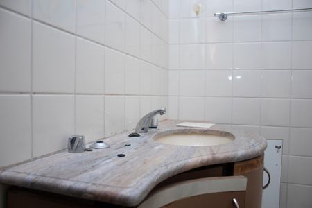 Apartamento à venda com 127m², 3 quartos e 1 vaga Apartamento à venda com 127m², 3 quartos e 1 vagaBanheiro da Suíte