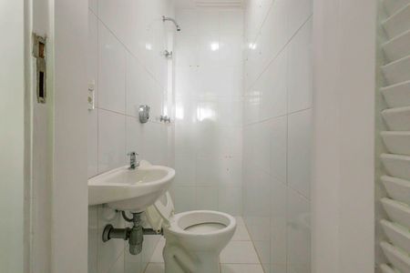 Apartamento para alugar com 120m², 3 quartos e 2 vagas Apartamento para alugar com 120m², 3 quartos e 2 vagasBanheiro de Serviço