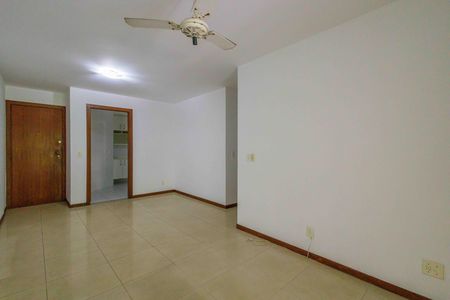 Apartamento para alugar com 120m², 3 quartos e 2 vagas Apartamento para alugar com 120m², 3 quartos e 2 vagasSala