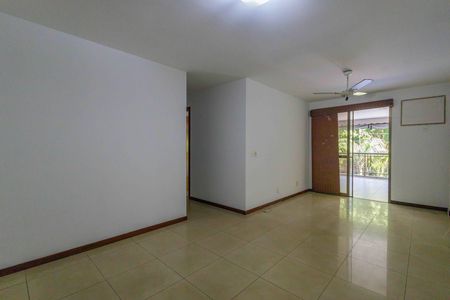 Apartamento para alugar com 120m², 3 quartos e 2 vagas Apartamento para alugar com 120m², 3 quartos e 2 vagasSala