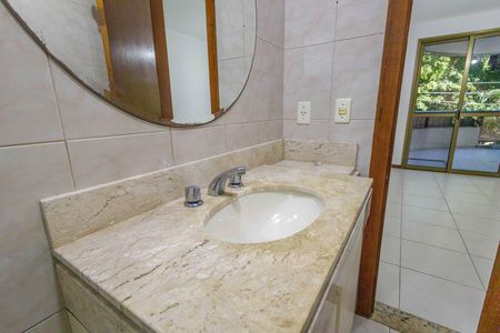 Apartamento para alugar com 120m², 3 quartos e 2 vagas Apartamento para alugar com 120m², 3 quartos e 2 vagasBanheiro da Suíte