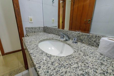 Apartamento para alugar com 120m², 3 quartos e 2 vagas Apartamento para alugar com 120m², 3 quartos e 2 vagasBanheiro Social