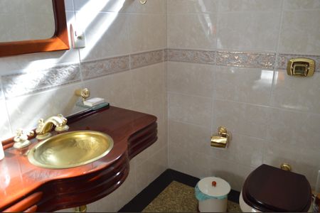 Casa à venda com 320m², 2 quartos e 10 vagasLavabo