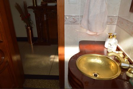 Casa à venda com 320m², 2 quartos e 10 vagasLavabo