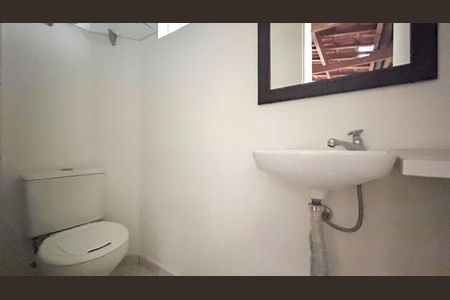 Casa à venda com 270m², 4 quartos e 4 vagasBanheiro Social 2