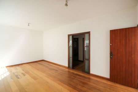 Casa à venda com 270m², 4 quartos e 4 vagasSala de Estar