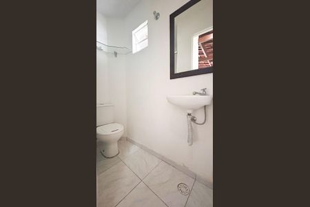 Casa à venda com 270m², 4 quartos e 4 vagasBanheiro Social 2