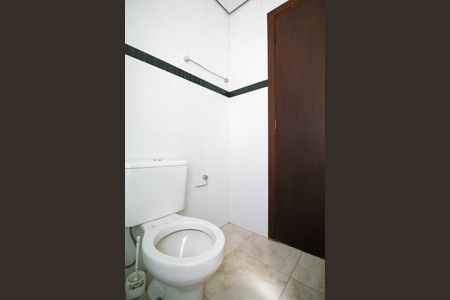 Casa à venda com 270m², 4 quartos e 4 vagasBanheiro Social 1