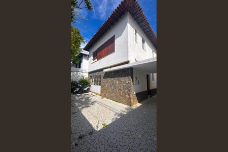 Casa à venda com 270m², 4 quartos e 4 vagasGaragem