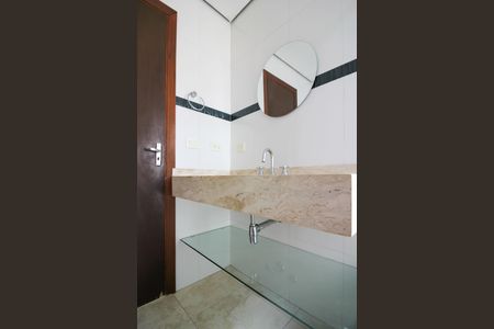 Casa à venda com 270m², 4 quartos e 4 vagasBanheiro Social 1