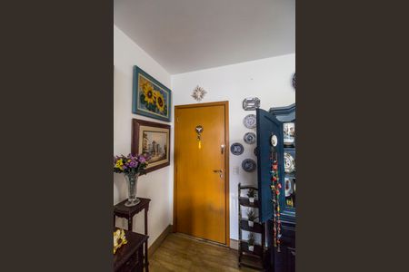 Apartamento à venda com 73m², 2 quartos e 2 vagasEntrada