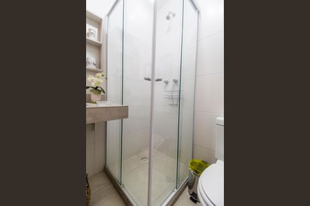 Apartamento à venda com 73m², 2 quartos e 2 vagasBanheiro 