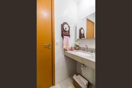Apartamento à venda com 73m², 2 quartos e 2 vagasBanheiro 