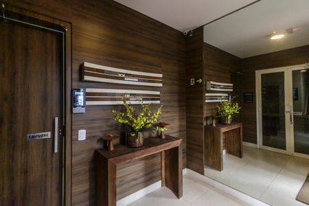 Apartamento à venda com 73m², 2 quartos e 2 vagasHall social