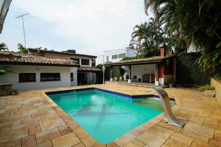 Casa para alugar com 479m², 6 quartos e 3 vagasPiscina