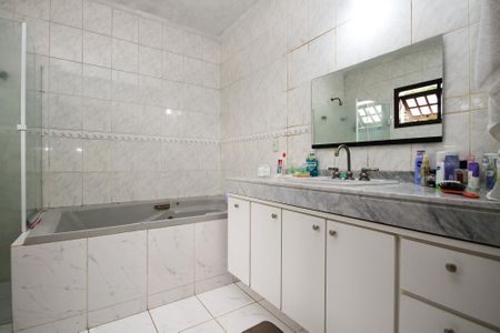 Casa para alugar com 479m², 6 quartos e 3 vagasBanheiro Suíte 2