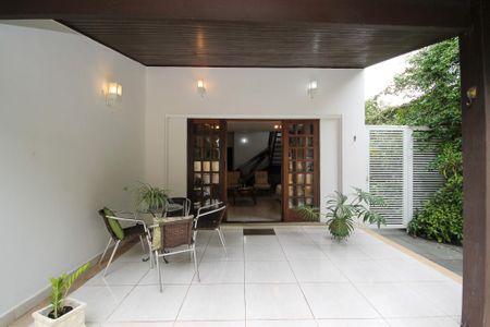 Casa para alugar com 479m², 6 quartos e 3 vagasVaranda