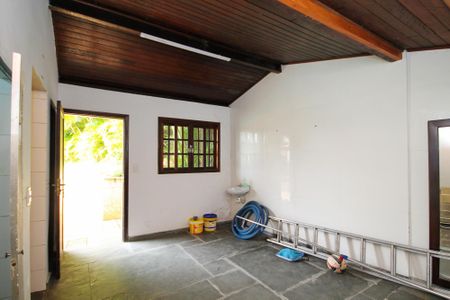 Casa para alugar com 479m², 6 quartos e 3 vagasQuarto Apoio Piscina