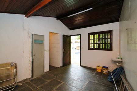 Casa para alugar com 479m², 6 quartos e 3 vagasQuarto Apoio Piscina
