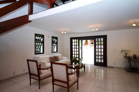 Casa para alugar com 479m², 6 quartos e 3 vagasSala