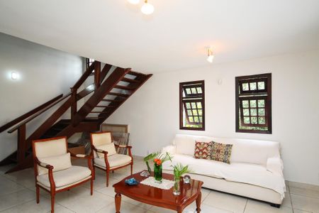 Casa para alugar com 479m², 6 quartos e 3 vagasSala