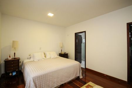 Casa para alugar com 479m², 6 quartos e 3 vagasSuíte 2