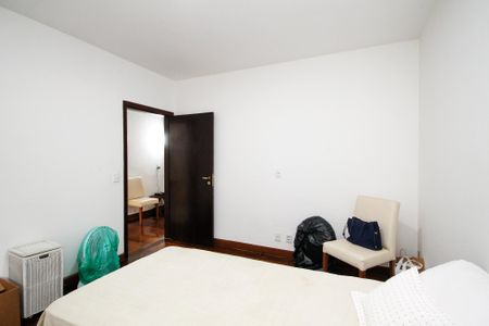 Casa para alugar com 479m², 6 quartos e 3 vagasQuarto 2