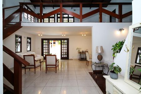 Casa para alugar com 479m², 6 quartos e 3 vagasSala