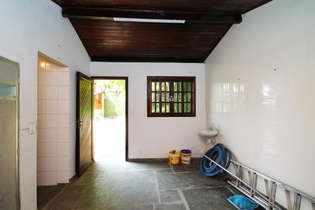 Casa para alugar com 479m², 6 quartos e 3 vagasQuarto Apoio Piscina