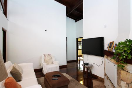 Casa para alugar com 479m², 6 quartos e 3 vagasSala de TV