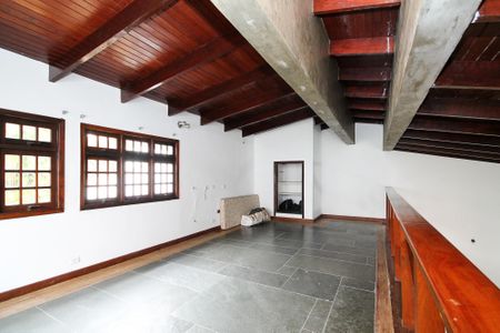 Casa para alugar com 479m², 6 quartos e 3 vagasMezanino