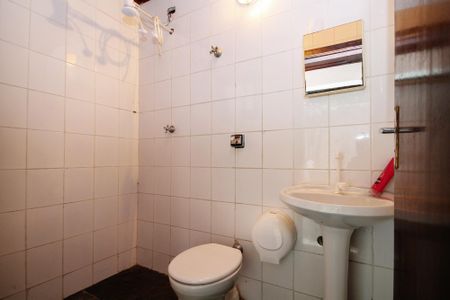 Casa para alugar com 479m², 6 quartos e 3 vagasBanheiro Quarto de Serviço