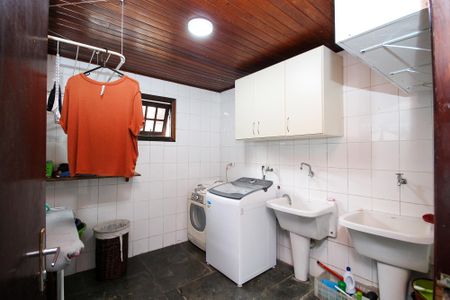 Casa para alugar com 479m², 6 quartos e 3 vagasLavanderia
