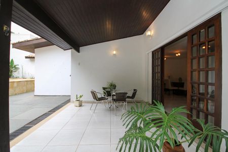 Casa para alugar com 479m², 6 quartos e 3 vagasVaranda