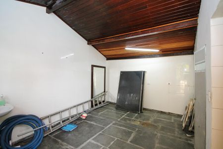 Casa para alugar com 479m², 6 quartos e 3 vagasQuarto Apoio Piscina