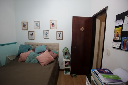 Casa à venda com 244m², 4 quartos e 3 vagas Casa à venda com 244m², 4 quartos e 3 vagasSuíte