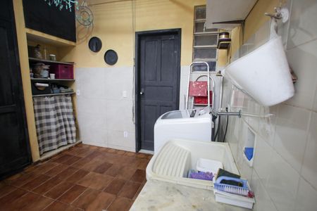 Casa à venda com 244m², 4 quartos e 3 vagas Casa à venda com 244m², 4 quartos e 3 vagasÁrea de Serviço