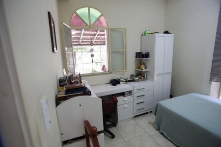 Casa à venda com 244m², 4 quartos e 3 vagas Casa à venda com 244m², 4 quartos e 3 vagasQuarto 1