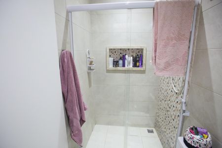 Casa à venda com 244m², 4 quartos e 3 vagas Casa à venda com 244m², 4 quartos e 3 vagasBanheiro da Suíte