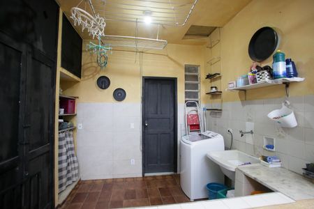 Casa à venda com 244m², 4 quartos e 3 vagas Casa à venda com 244m², 4 quartos e 3 vagasÁrea de Serviço