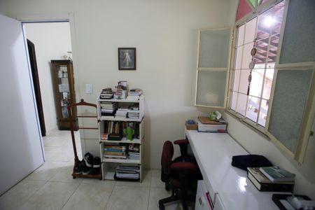 Casa à venda com 244m², 4 quartos e 3 vagas Casa à venda com 244m², 4 quartos e 3 vagasQuarto 2