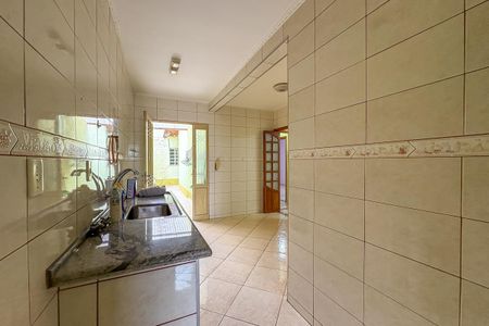 Casa à venda com 159m², 3 quartos e 3 vagasCozinha