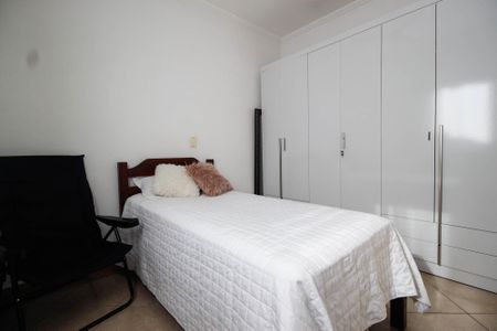 Casa à venda com 125m², 3 quartos e 2 vagas Casa à venda com 125m², 3 quartos e 2 vagasQuarto 4