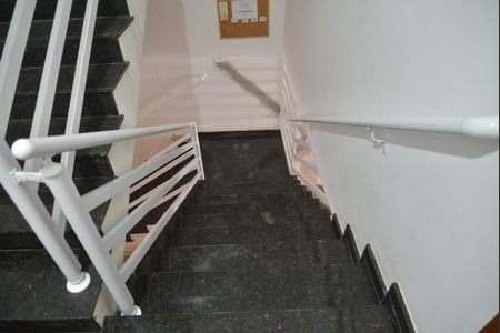 Apartamento à venda com 92m², 3 quartos e 2 vagasEscada