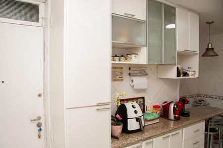 Apartamento à venda com 101m², 4 quartos e 1 vagaCozinha