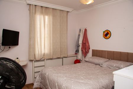 Apartamento à venda com 101m², 4 quartos e 1 vagaQuarto 2