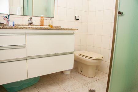 Apartamento à venda com 101m², 4 quartos e 1 vagaBanheiro 