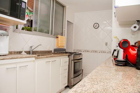 Apartamento à venda com 101m², 4 quartos e 1 vagaCozinha
