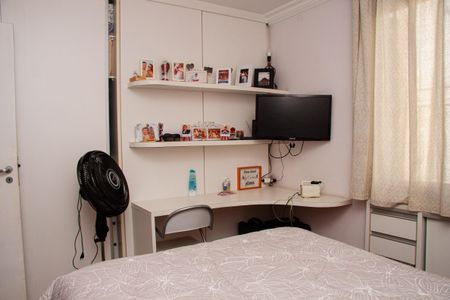 Apartamento à venda com 101m², 4 quartos e 1 vagaQuarto 2